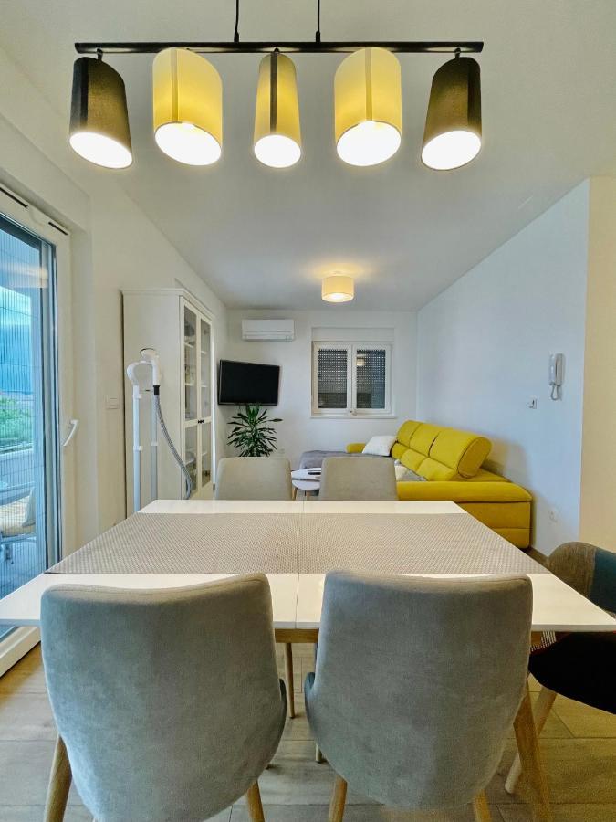 Alida Valli Apartment Kaštela エクステリア 写真