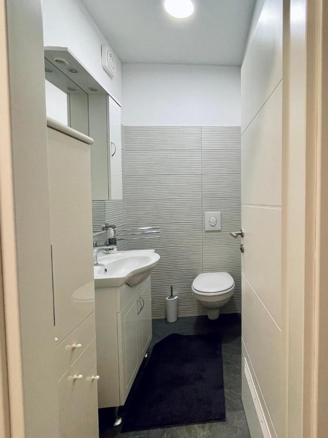 Alida Valli Apartment Kaštela エクステリア 写真